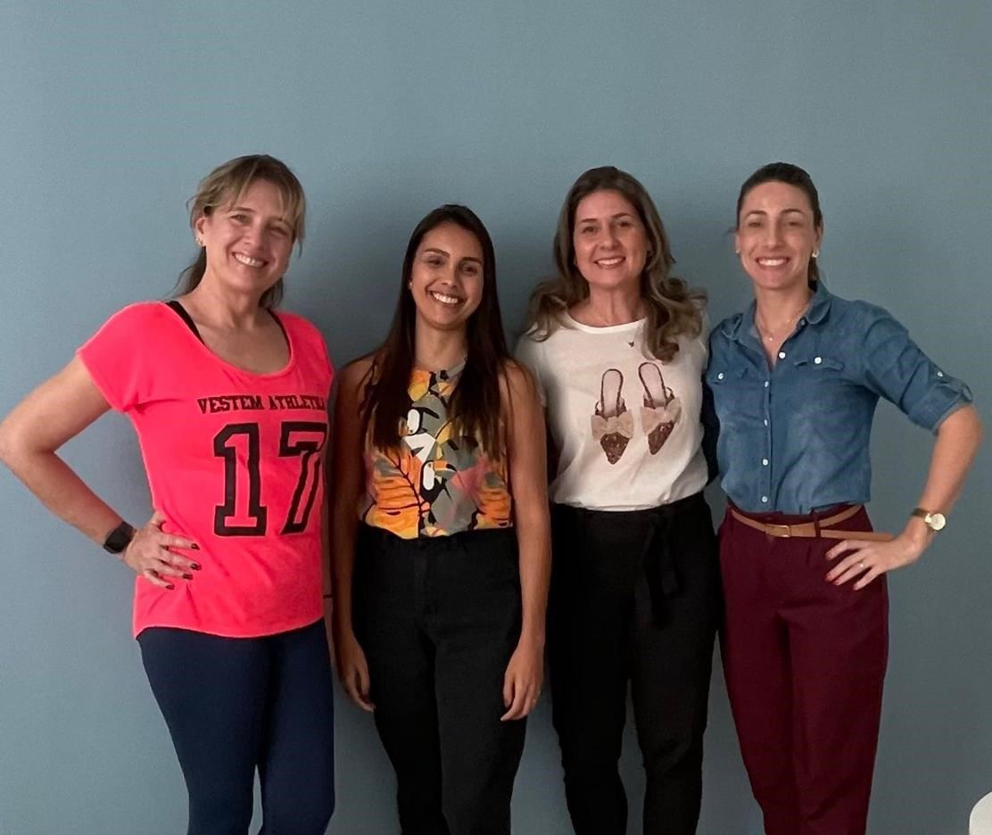 Equipe multidisciplinar da Clínica Estímulos em atuação integrada